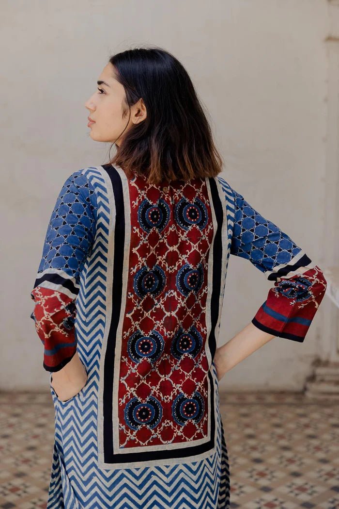 Navy Blue Pichwai Cow Print Cotton Straight Kurta 3